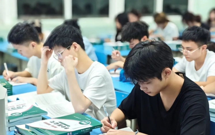 高职高考培训班教什么内容？